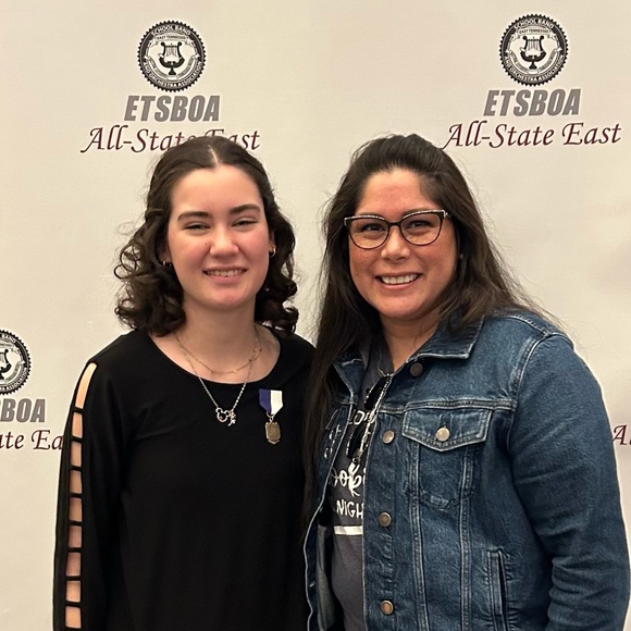 Meet your Posher, Priscilla - Picture 3 of 5